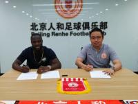  费耶诺德迎意甲关键赛；窗口期官宣签约；引发热议；临场指挥获称赞-竟博电竞平台